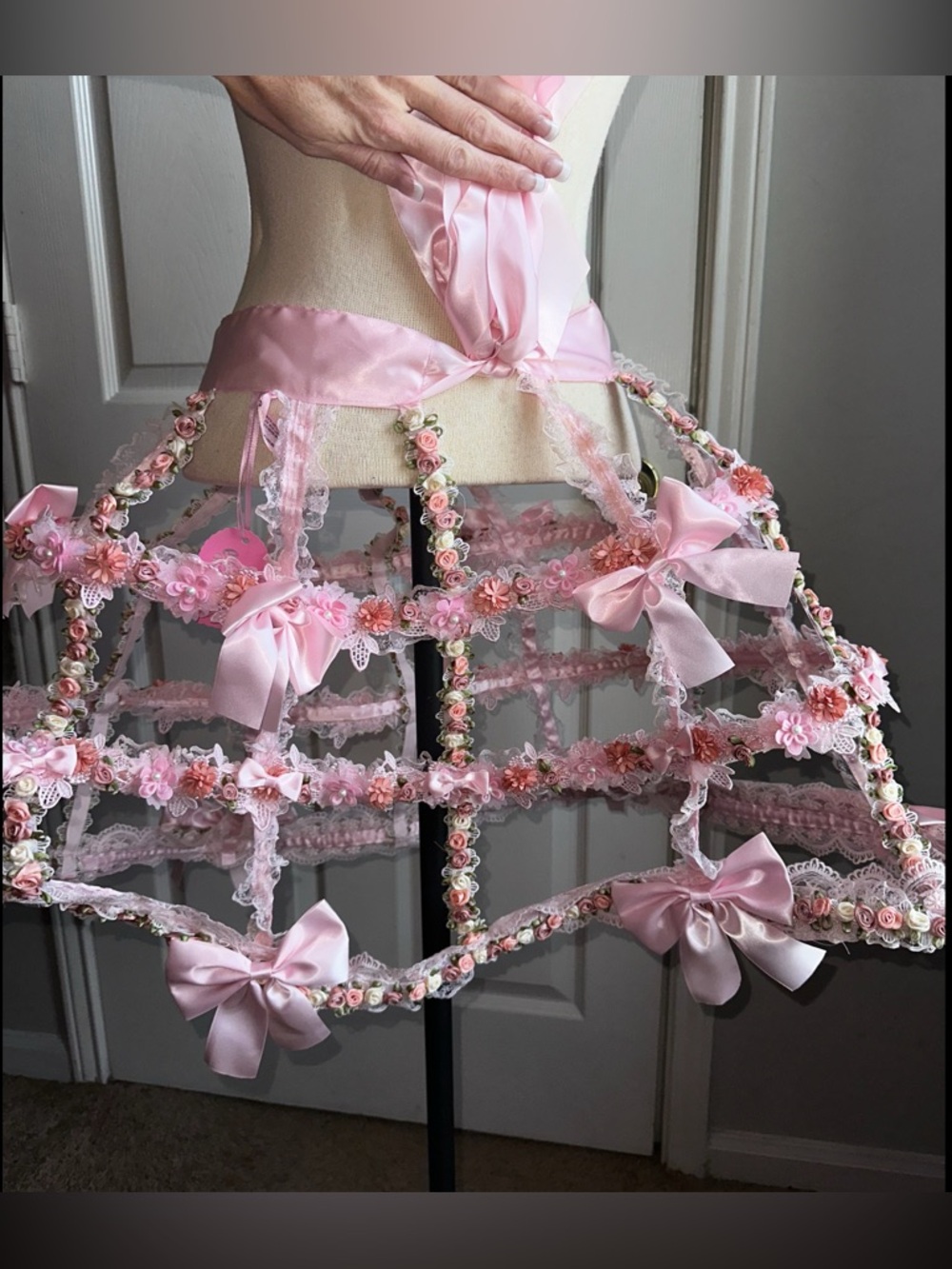 Sugar Thrillz by Dolls Kill ‘RAGS TO RICHES’ Pink Rosette Cage Hoop Skirt XXL/XL - Picture 5 of 9
